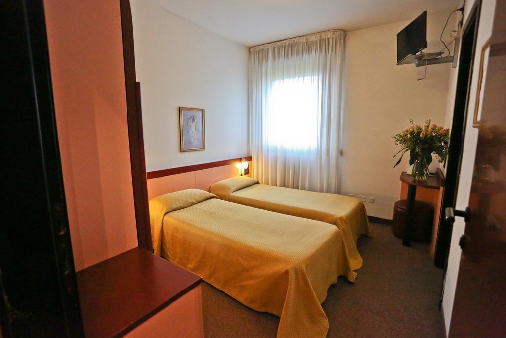 Hotel Due Ragni ヴィッロルバ エクステリア 写真