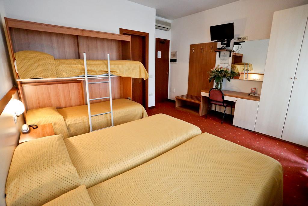 Hotel Due Ragni ヴィッロルバ エクステリア 写真